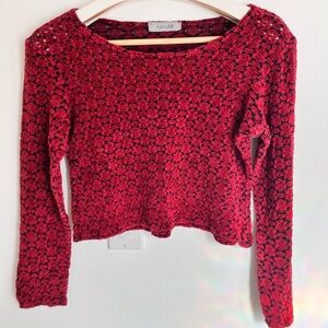 Chic Red floral velvety crop top
